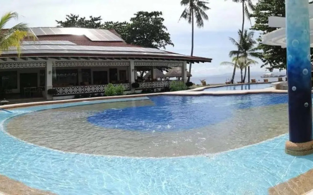 Pura Vida Beach & Dive Resort