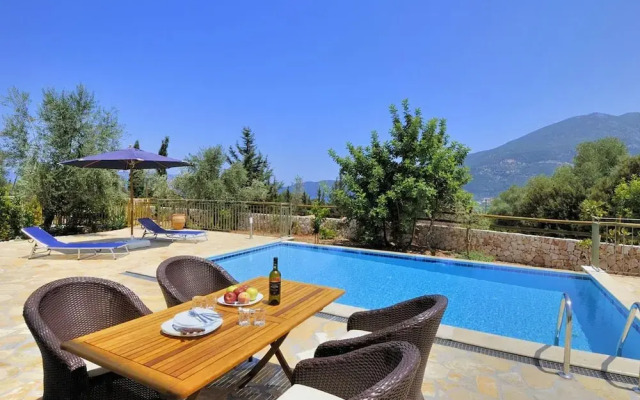 Villa Irineos With 2 Bedrooms and 3 Bathrooms