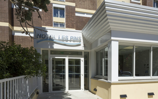 Opéralia Hôtel Les Pins