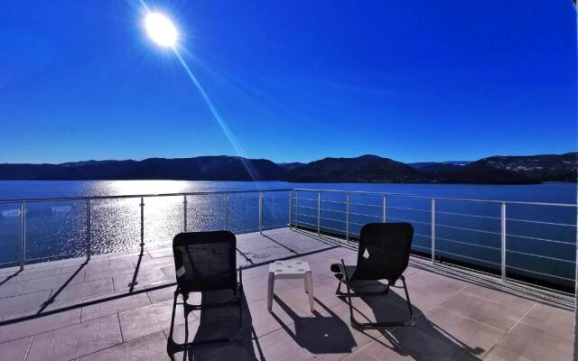 Lakeview-Estate ApartHotel