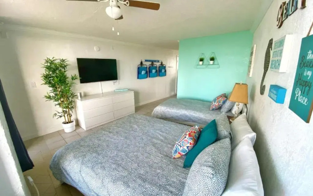 Pirates Cove Resort Studios