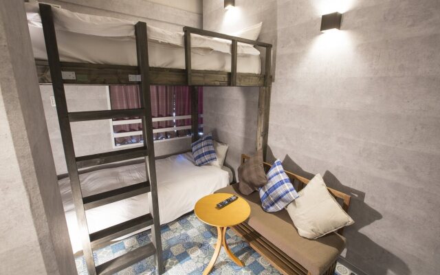 e-hostel Shinsaibashi