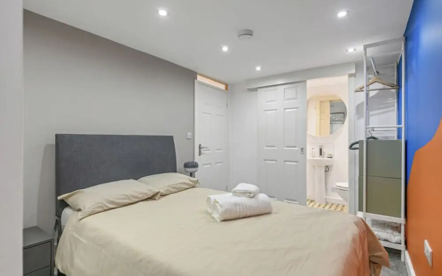 Ecclesall Road Apartment