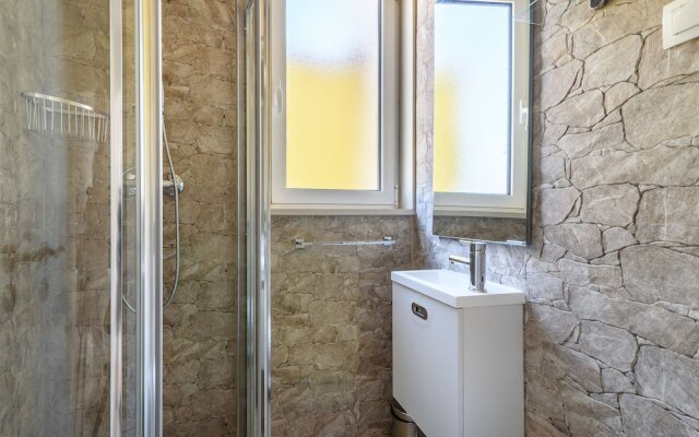 JOIVY Cosy 1-Bed Flat W/Seaview In Alfama