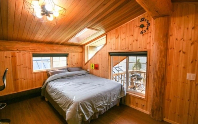 Gurye Jirisan Punggyeongchae Pension