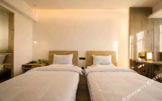 Changyi Xiangxu Jingsu (Zhongbaijia Lejia Store)