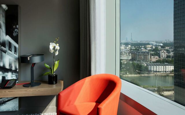 Melia Paris La Defense