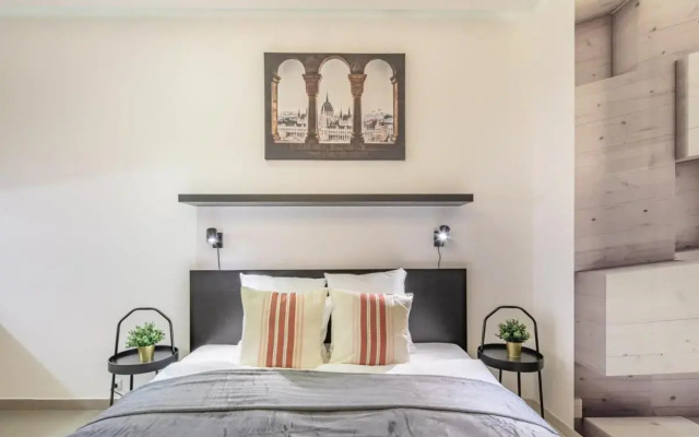 Grand Synagogue Dream Home