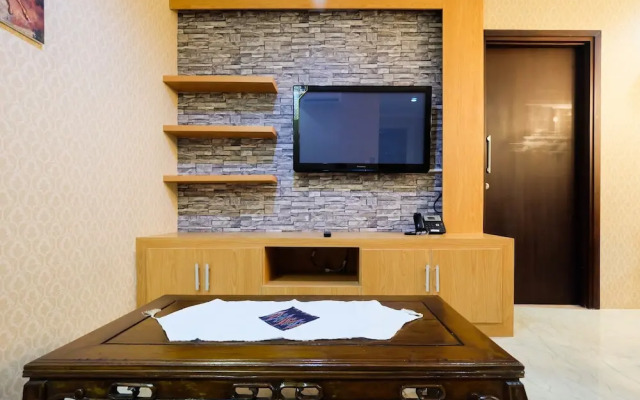 Best Modern 1br L'Avenue Apartment