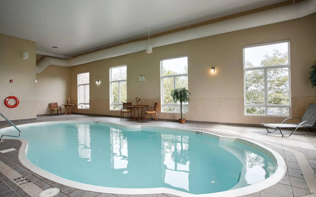 Best Western Plus Dartmouth Hotel & Suites