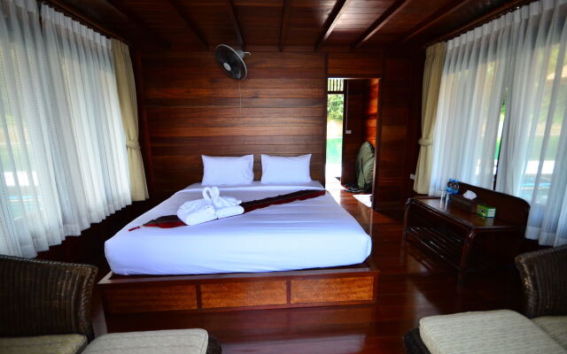 500 Rai Khao Sok Floating Resort