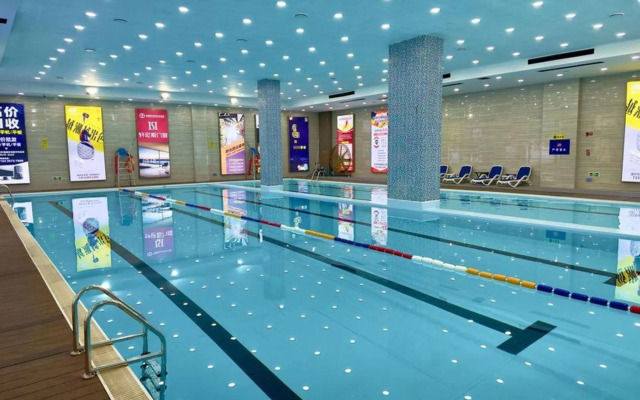 Maitao Crystal Hotel