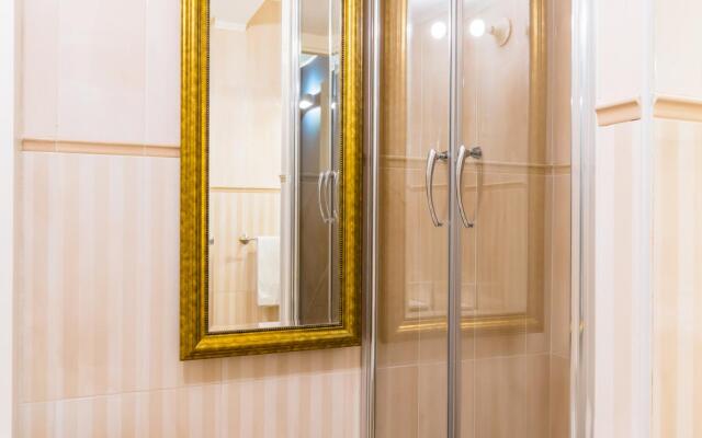 Design Apartment at Spaccanapoli by Wonderful Italy