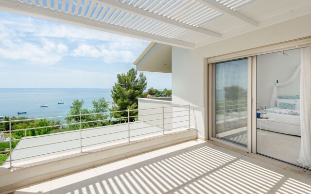 Akti Elia Villas