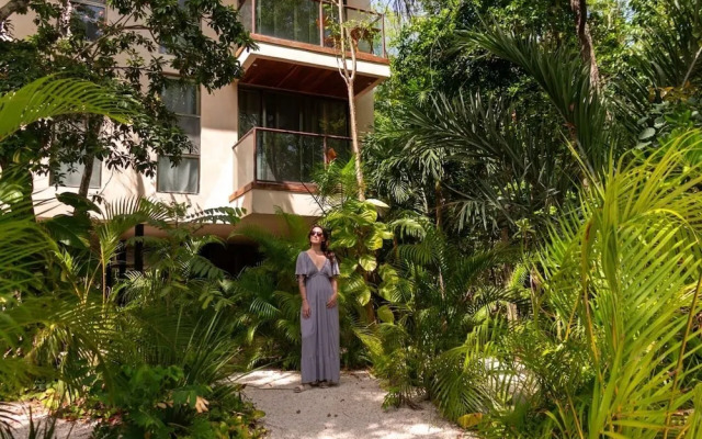 Santuario Apartments