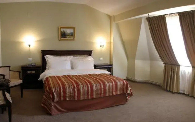 Atrium Hotel Ateneu City Center
