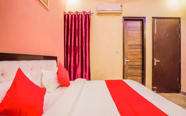Janak Residency By OYO Rooms
