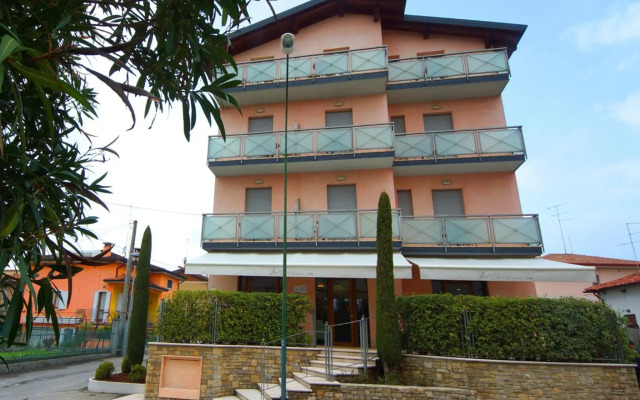Hotel Clarin 14 by Dori