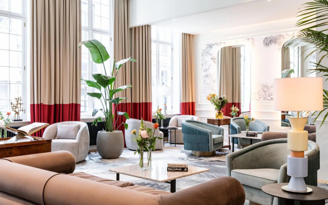 Sapphire House Antwerp, Autograph Collection