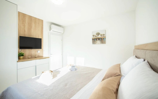 Penthouse Adriatic Blue