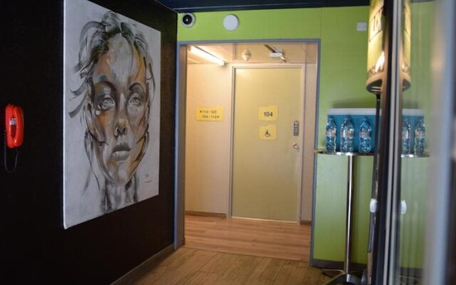 Hotel Design Booking