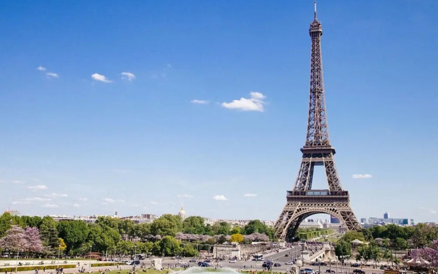 Apartment with 2 Bedrooms in Paris, with Wonderful City View And Wifi