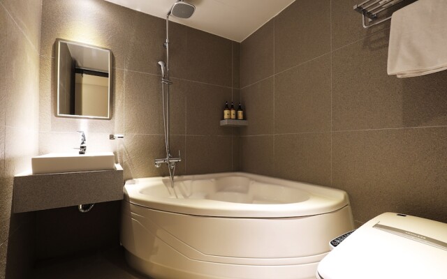 MARI boutique hotel