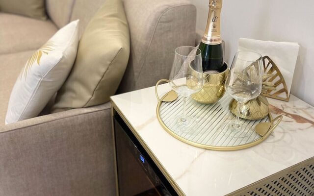 Bellagio Luxury Suites Apartments