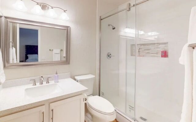 5-Bedroom Villa El Dorado Lakes LTR