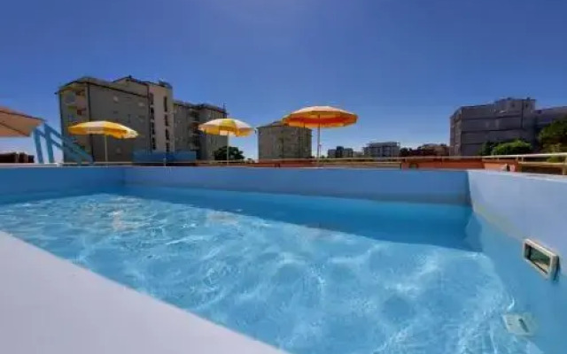 Hotel Joli
