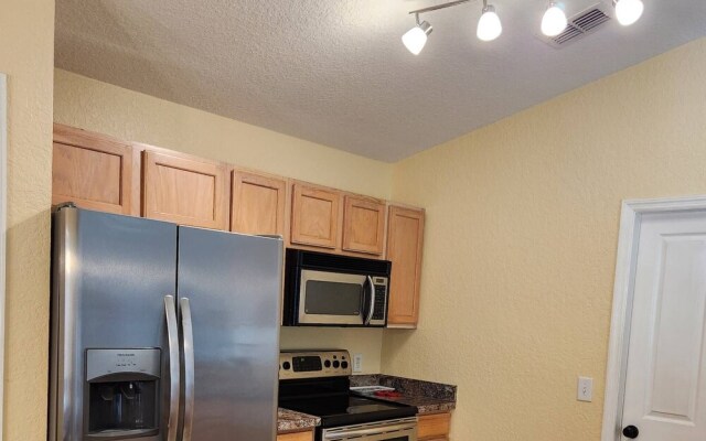 733 Reserve at Town Center