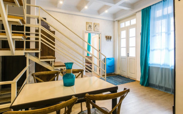 Apartment On Saadi Str Old Tbilisi