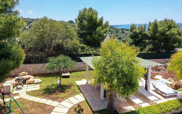 Blue Room - Beach View Villa Controvento
