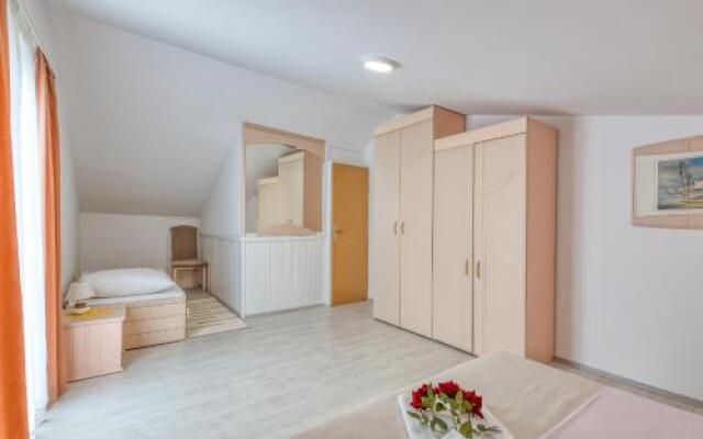 Apartment complex Slavica