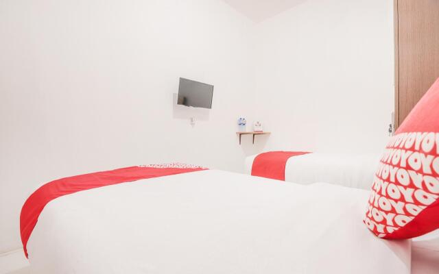 Super OYO 160 Lontar Residence
