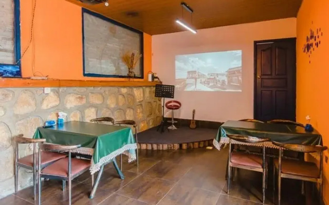 Lijiang Mountain View Homestay