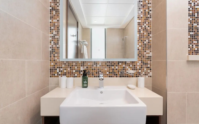SuperHost - Spacious Apartment With Balcony In Sobha Hartland