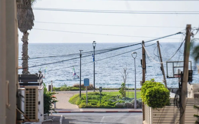 Supreme 4BR Villa With Garden & Sea View