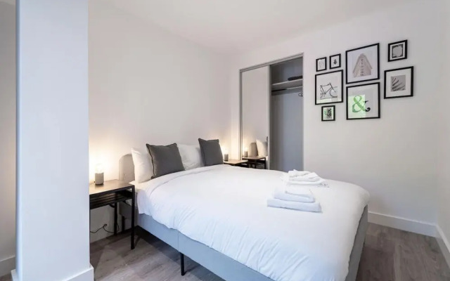 Seven Living Residences Solihull - Modern Studios NEC and BHX