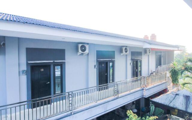 Oyo 1227 Variz Homestay