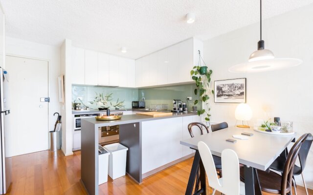 ISAAC, 1BDR South Melbourne Apartment