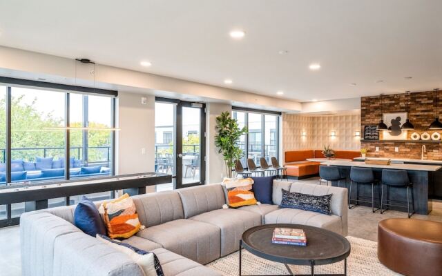 Kasa Bryn Mawr Minneapolis