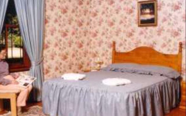 Heronswood House B & B