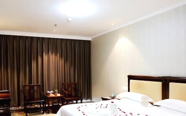 Linghai Hotel