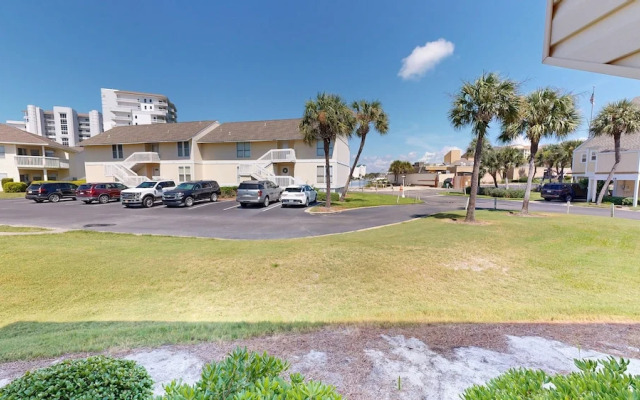 Sandpiper Cove 9141 3 Bedroom Condo by RedAwning