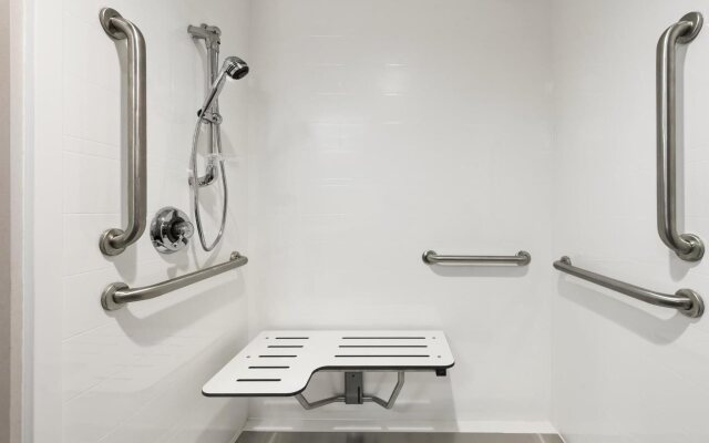 Hampton Inn Lawrence