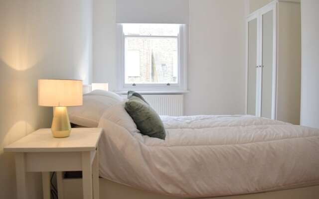 One Bedroom Apartment in Bayswater