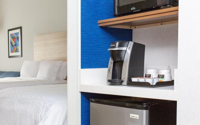 Holiday Inn Express and Suites Ontario Airport, an IHG Hotel