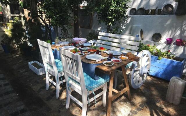 Alacati Sardunya Hotel