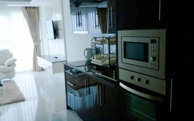 Luxury Cosy Beach View Condominium